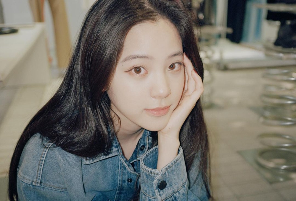 笙笙從拍攝女星歐陽娜娜打開知名度。