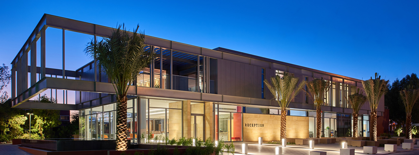 杜拜學院已經成立45年。