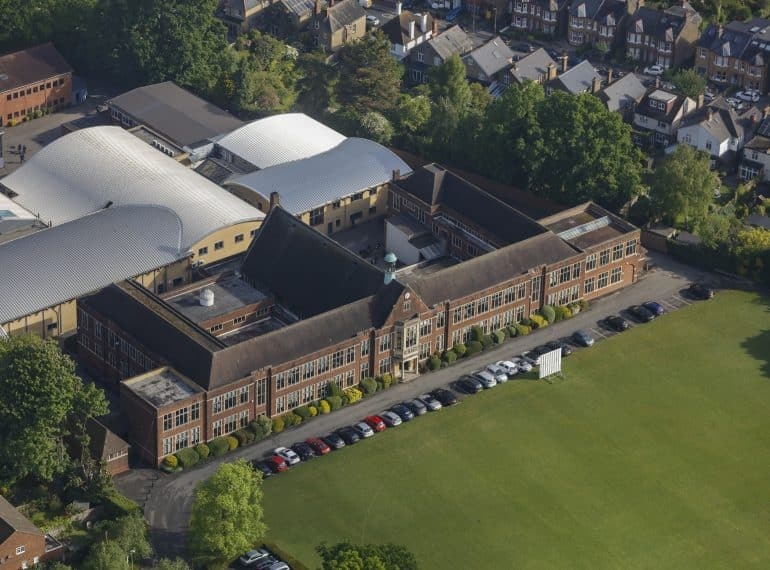 The Queen Elizabeth’s School是其中一間優秀學校