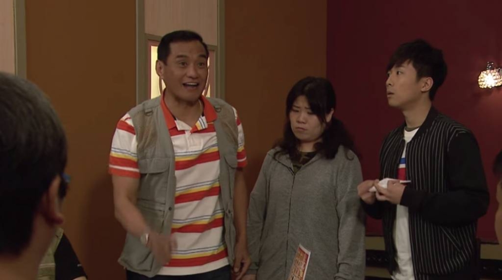 奶奶表示大伯的女兒就是她女兒的長輩。