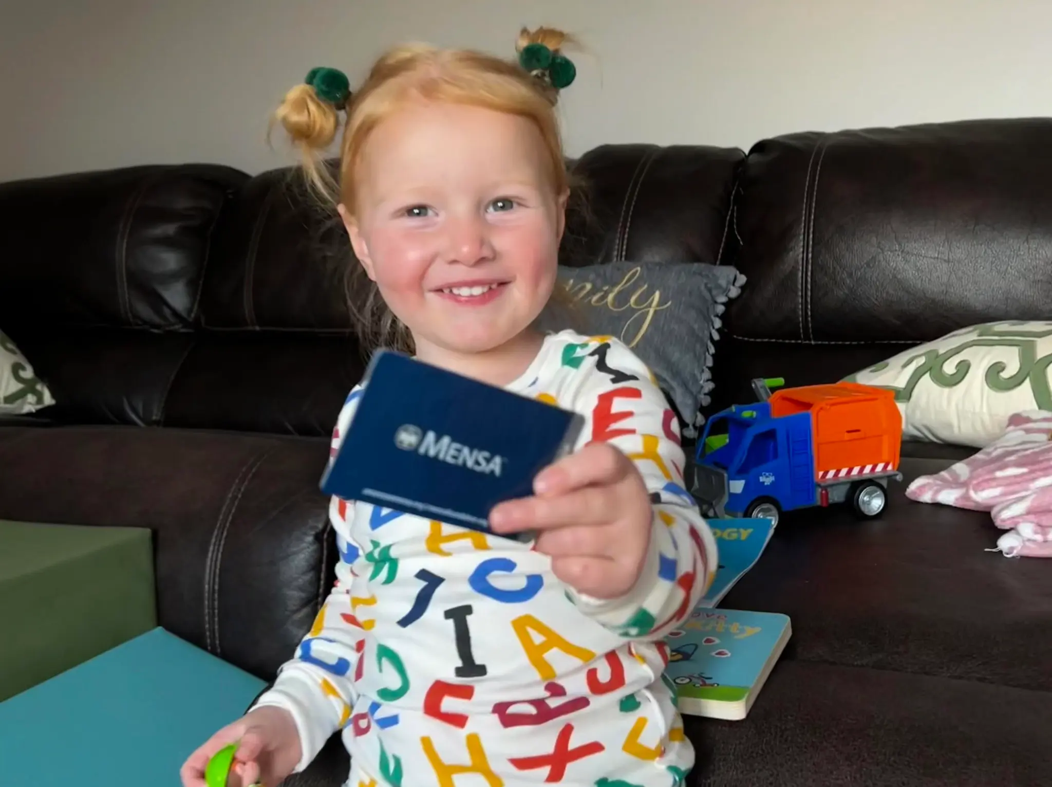 美國女孩Isla在2歲半時成為「門薩」會員。