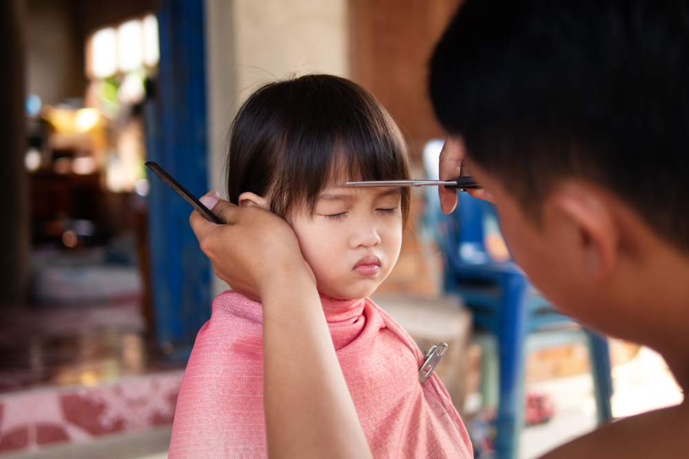 內地一位媽媽分享,指女兒被爺爺擅自剪短了頭髮。