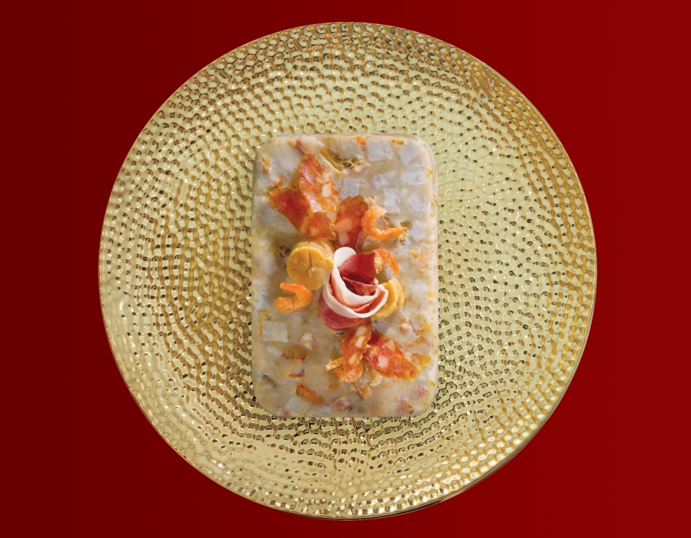 紫粵軒西班牙火腿臘味芋頭糕。