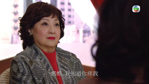 男朋友表示釘耳洞前要與媽媽說:「怕她會不高興」。