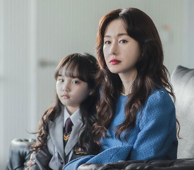 國際學校一年學費就要10萬元。