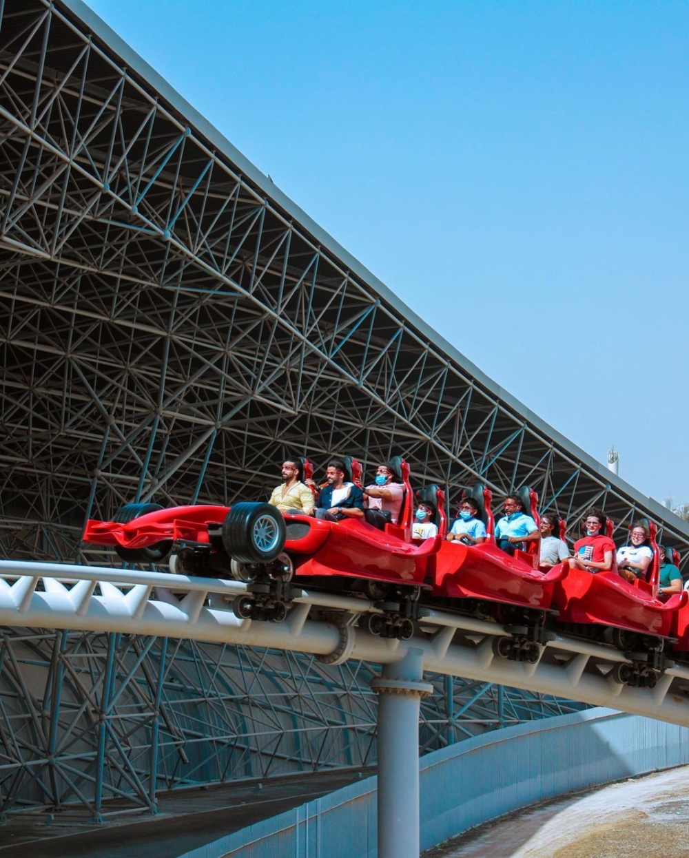 法拉利世界主題樂園必玩項目「Formula Rossa」。