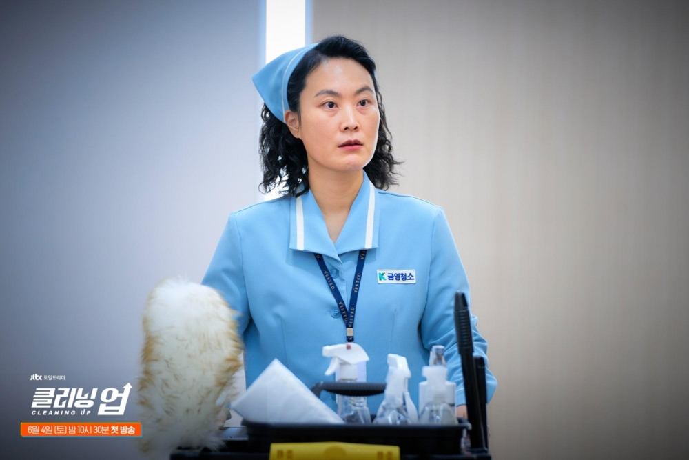 男子媽媽兼職做鐘點工,忙到不見人影。