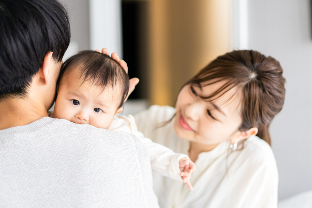 外國有一對夫婦打算將3個月大的女兒送人收養。