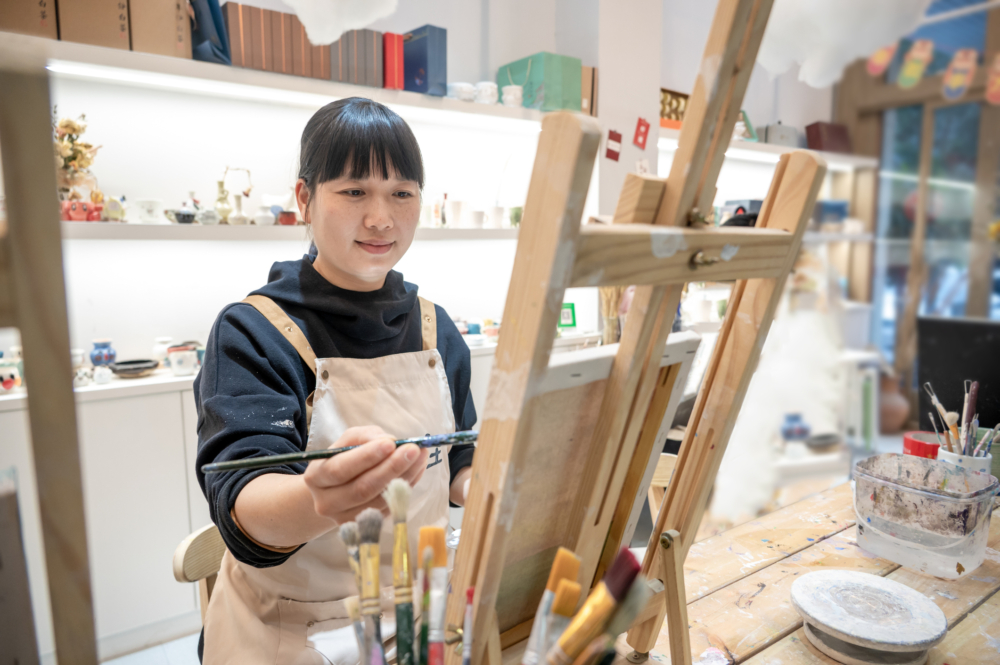 有商家認為,家長會選擇「勞作代做」,主要是因為自己沒有時間,又想孩子交出優秀的作品。