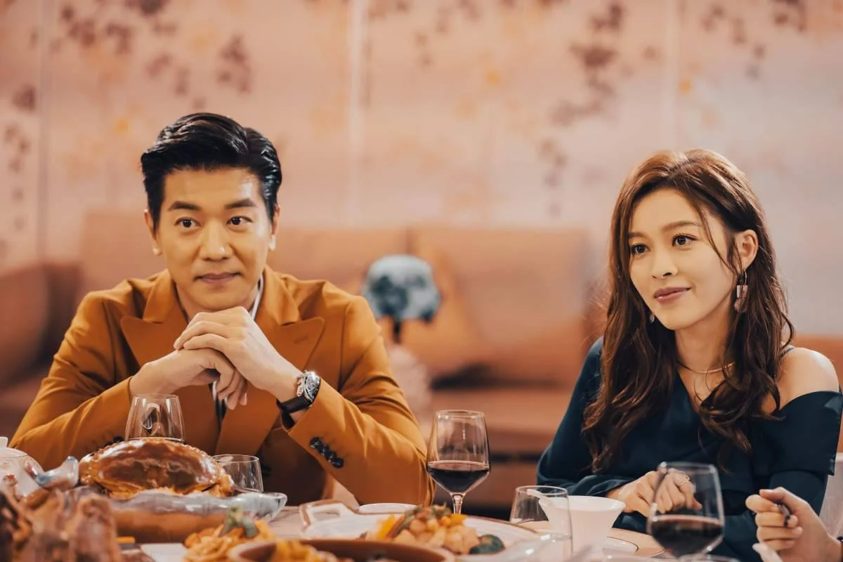 老公會在家人面前表現出好好先生的樣子。