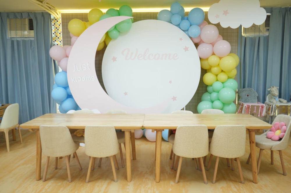 Just KIDding Playhouse提供的用餐區。