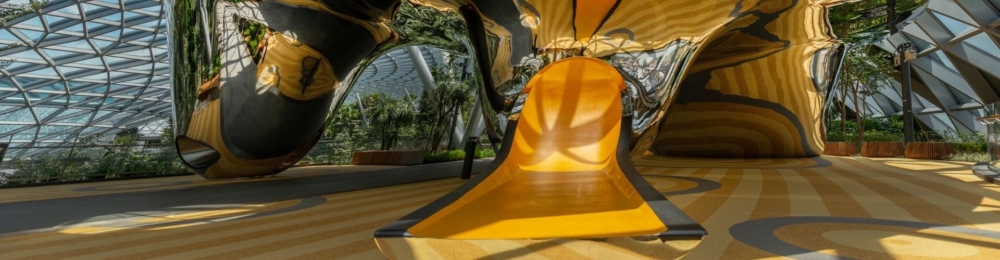 星耀樟宜星空花園Jewel Changi Canopy Park三種花式滑梯。