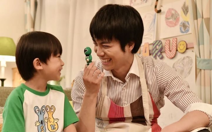 父母可以和孩子角色扮演,讓他們提前適應各種變數。