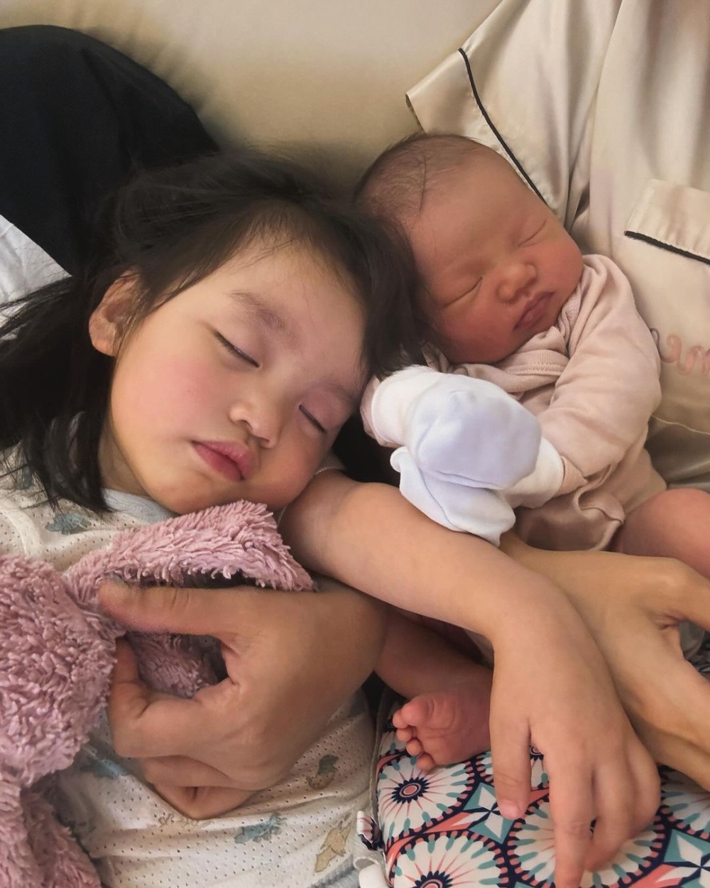 媽媽既要坐月,又要照顧幼兒,真係要好好保重自己身體