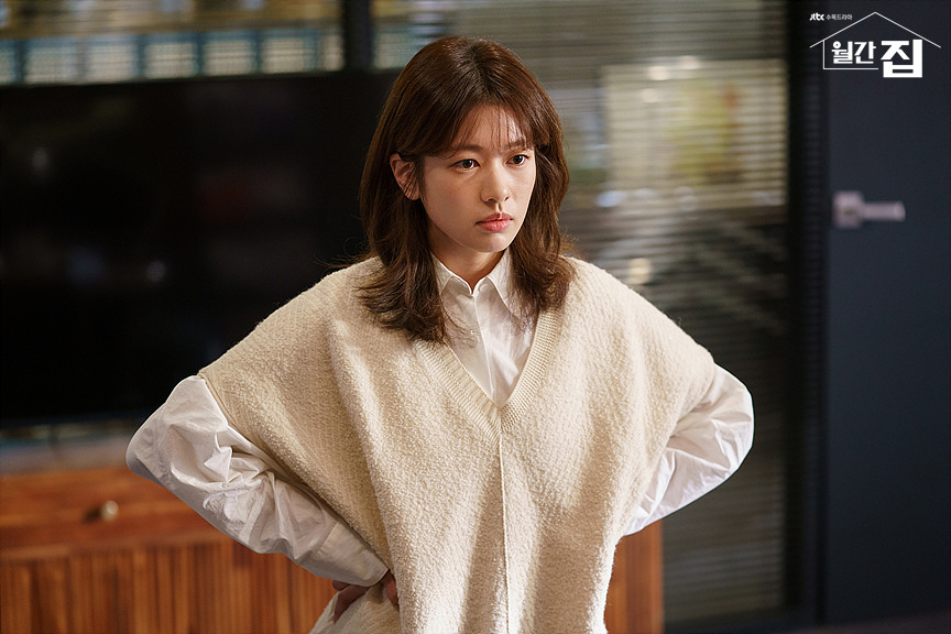 兩人作息不相同外，媽媽的生活習慣亦非常差。