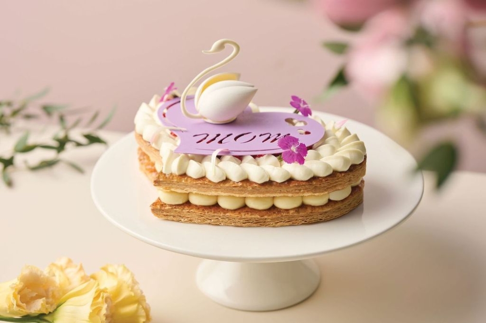 母親節蛋糕2024｜香港JW萬豪酒店「士多啤梨千層酥。