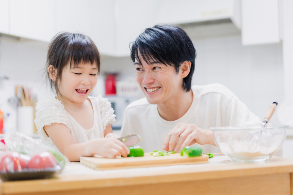 如果爸爸經常陪孩子進行親子玩樂，孩子在學校將會有更好的表現