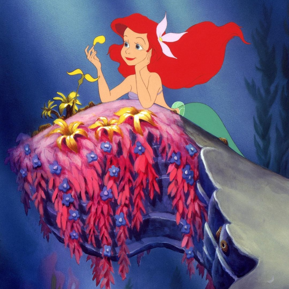 小美人魚個性天真爛漫,對外面的世界充滿好奇。