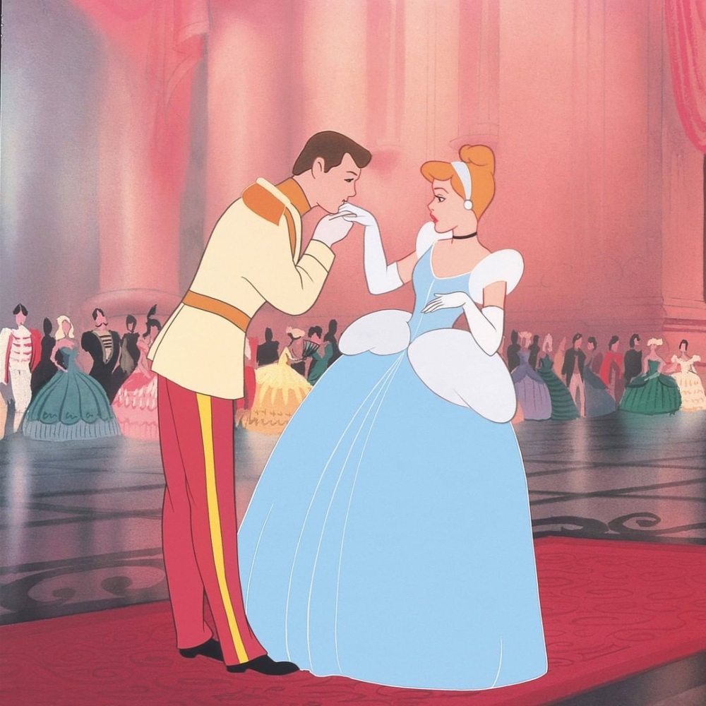 灰姑娘非常會照顧他人,是和藹可親的角色。