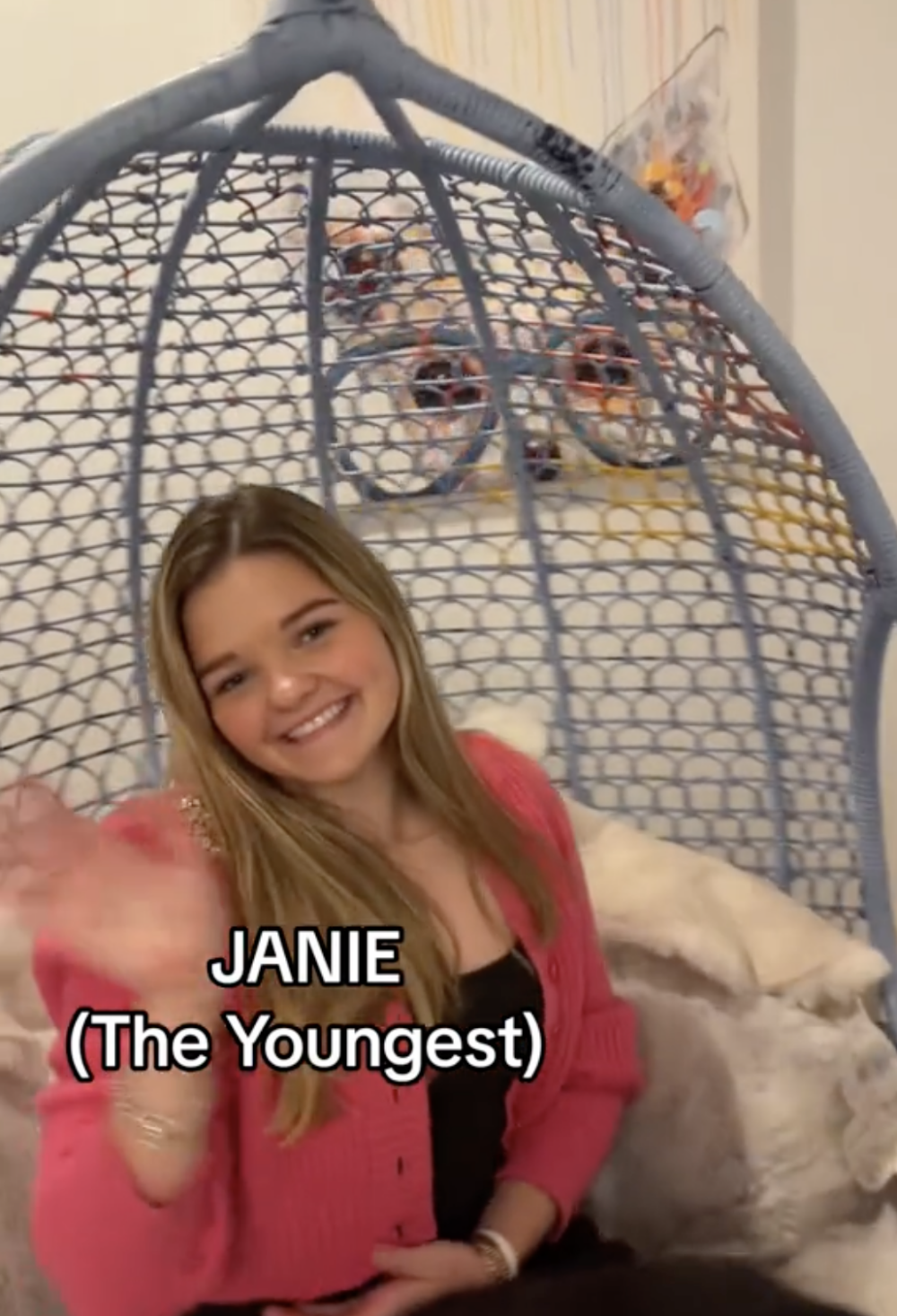 三胞胎出生次序揭曉，老三是可愛的Janie。