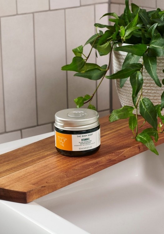 母親節禮物2024｜The Body Shop 維他命C亮采活力潤澤面霜。