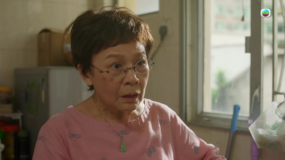 作為教師的媽媽,含辛菇苦湊大一對仔女