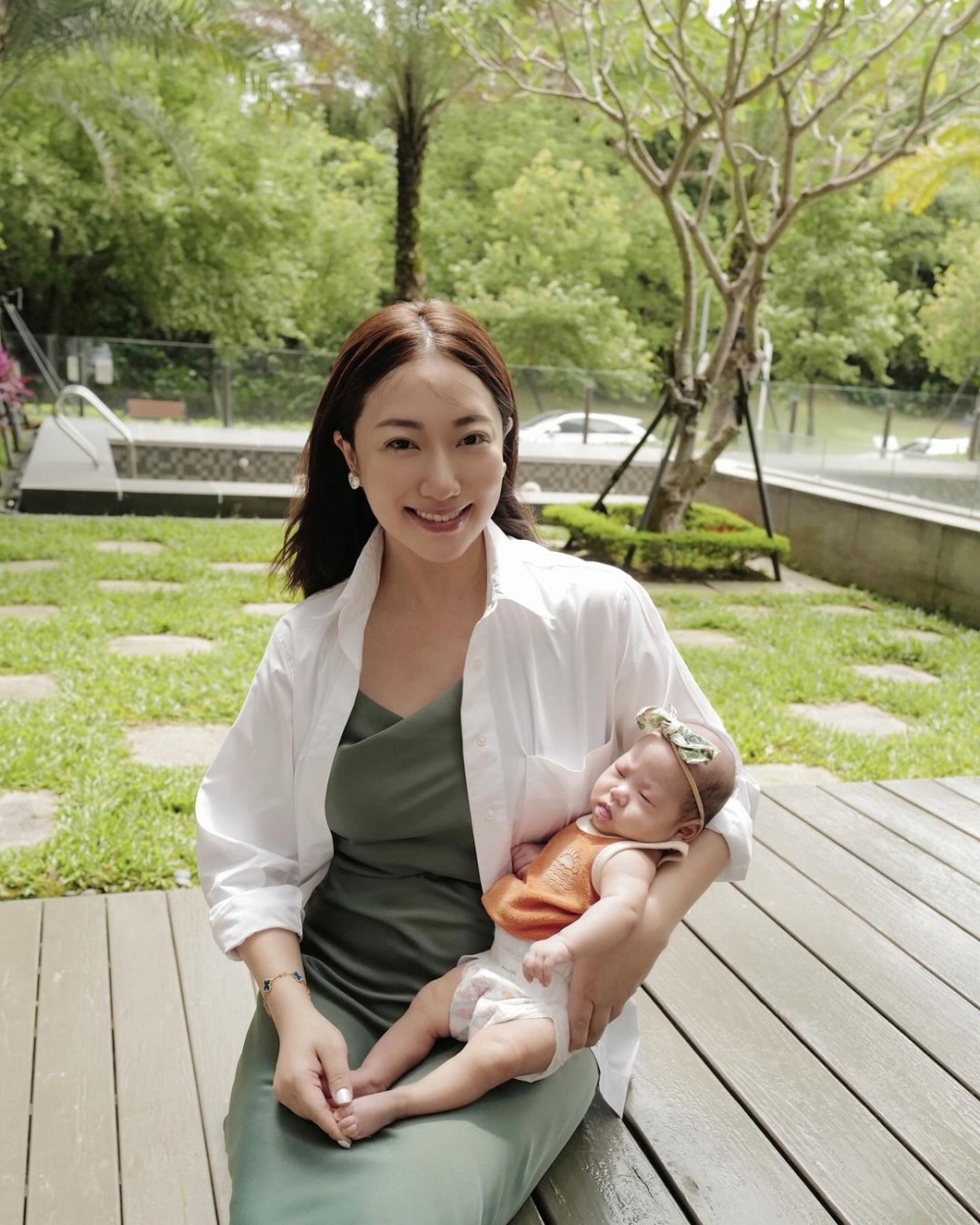 Tiffany懷第三胎時從第14週起就見紅而需要打針吃藥安胎。