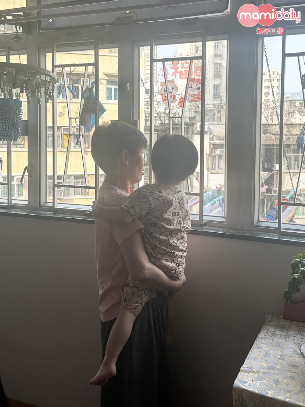 朱太擔任緊急寄養家庭17年，期間照顧了約70名小朋友。