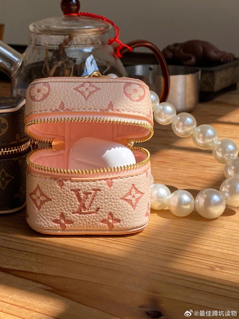 家長收到老師勸告，小朋友不宜帶名牌袋上學