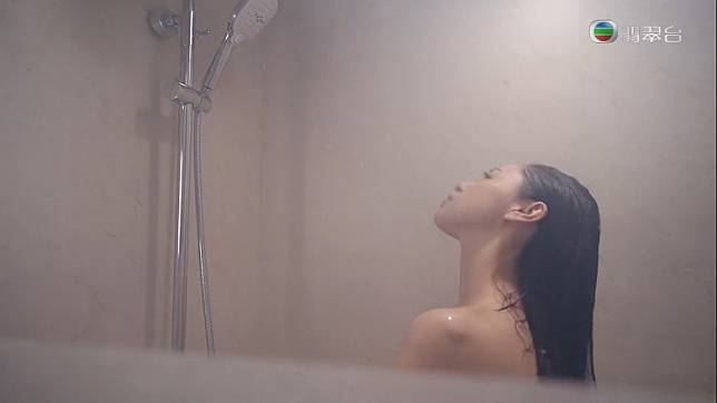 事主快速洗澡，只花了5分鐘時間