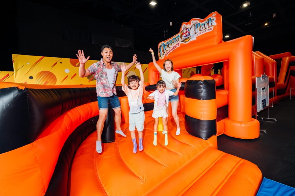 全家人必玩充氣障礙賽，夠刺激又有挑戰性！