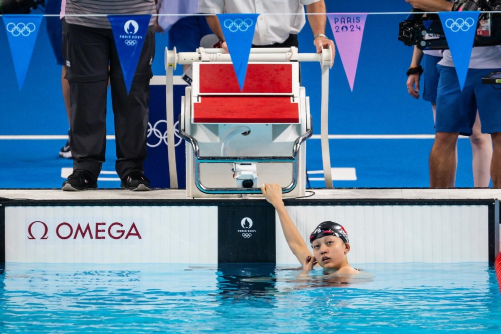 「小飛魚」張心悅是香港泳壇新星，就讀名校拔萃女書院