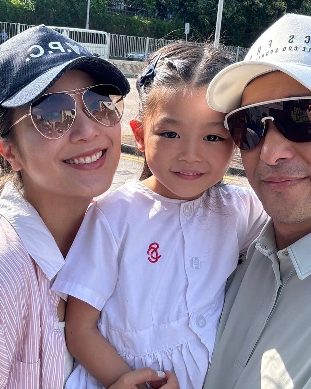 陳展鵬單文柔一起帶小豬比上學