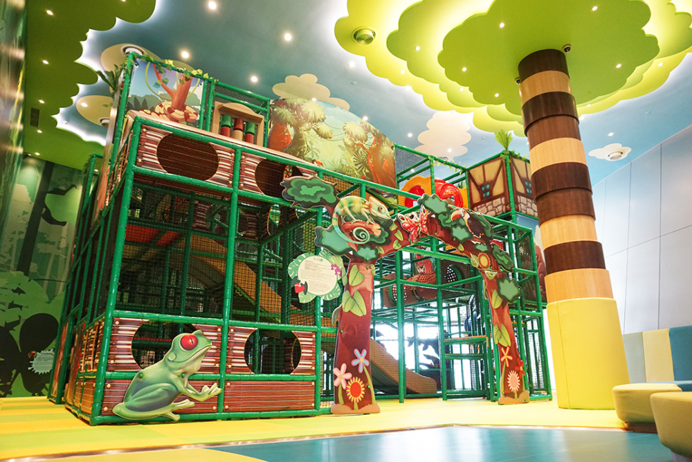 在「科學館兒童世界」的小童區,可以盡情享受攀爬、跨越障礙及溜滑梯的樂趣之餘,亦可鍛煉體能、增強自信及培養冒險精神