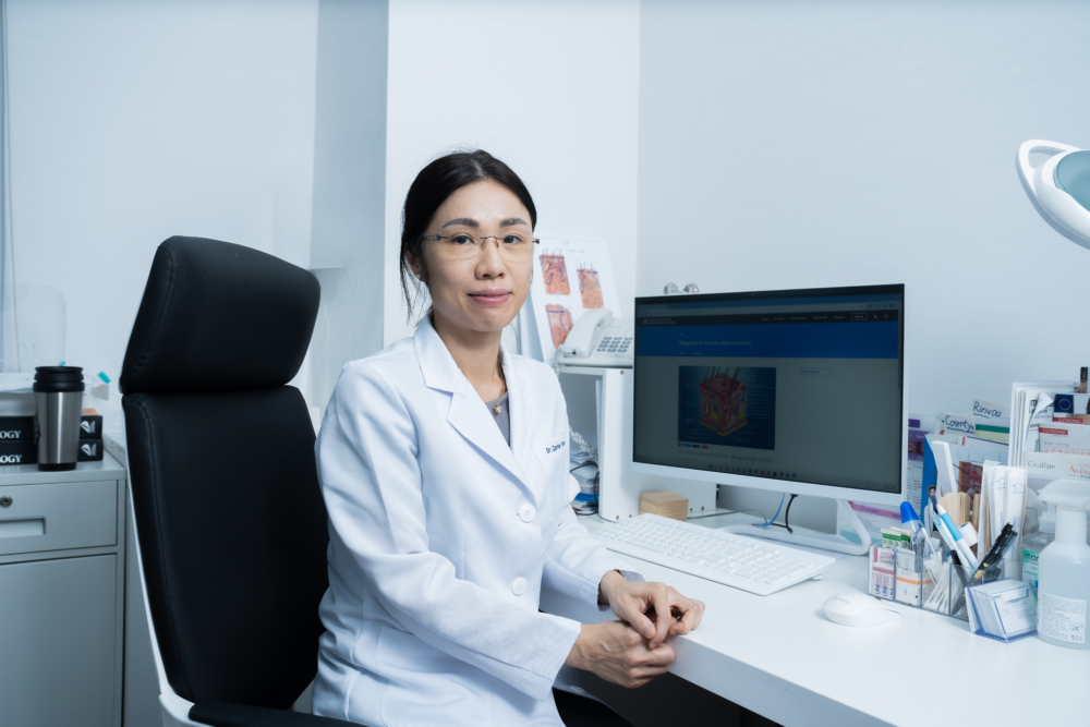 原醫生表示,適當使用類固醇藥膏,副作用輕微,使用簡單³,⁴,只要跟從醫生指示,一般濕疹能於3-7日內得到紓緩²。