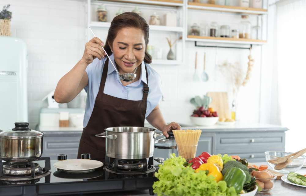 奶奶每天早上都會準備早餐和檸檬水
