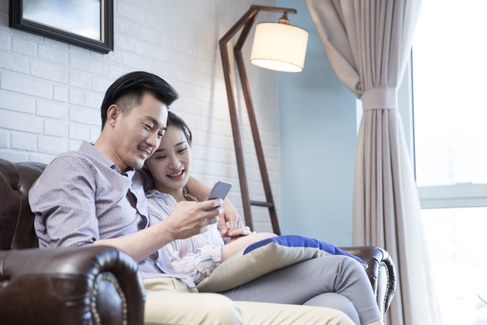 比起奢侈品和物質享受，她更重視的是努力改變自己的生活