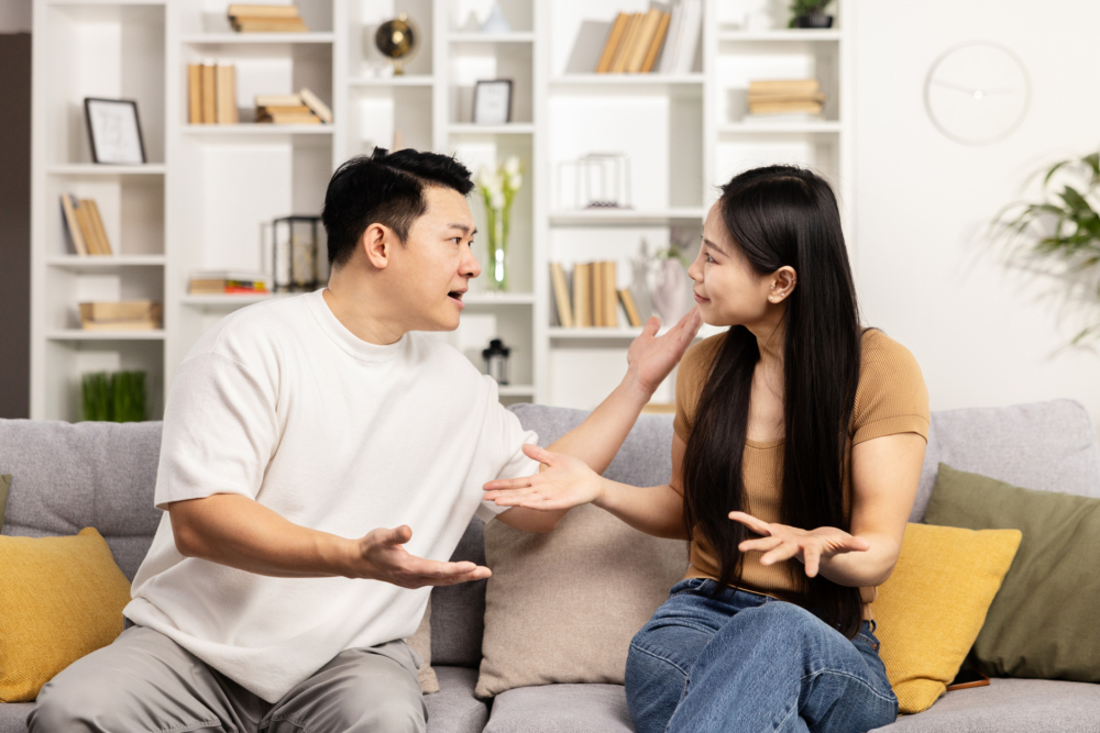 然而孩子出生後妻子卻用姓氏作為理由要求他承擔全部花費，這讓他感到不公平