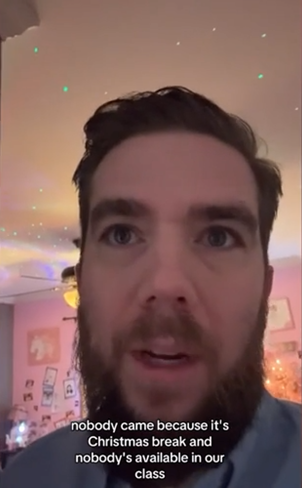 由於生日恰逢聖誕假期，Isabella的好朋友們無法參加