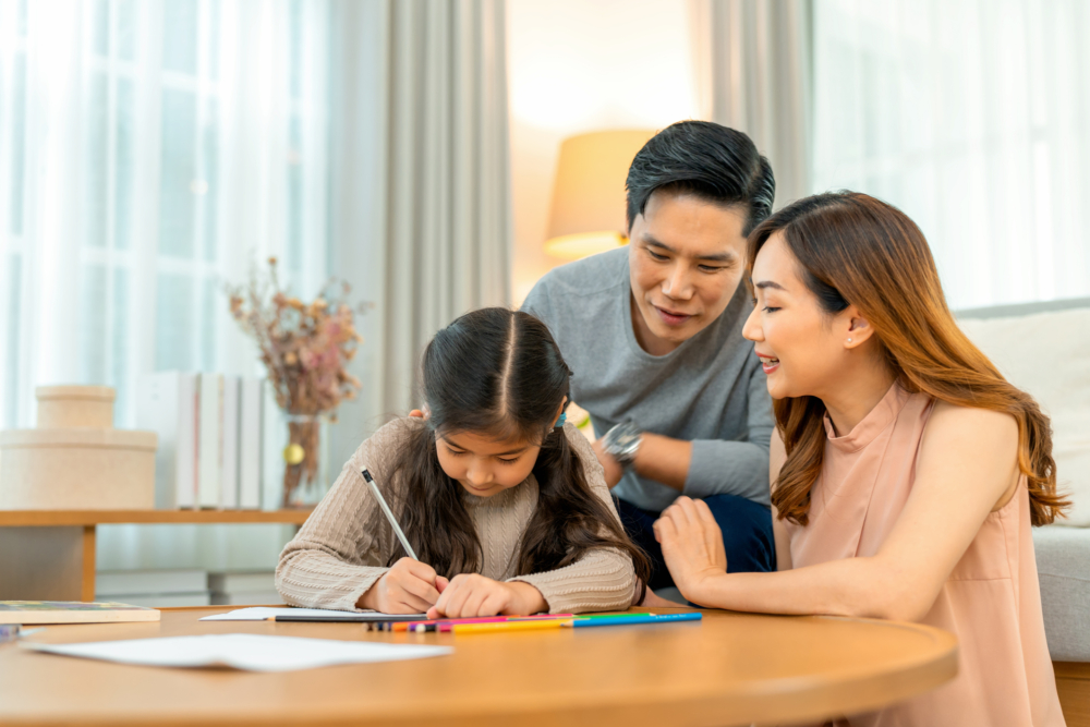 給孩子空間自己處理事情，例如安排醫療預約或計劃一次家庭活動