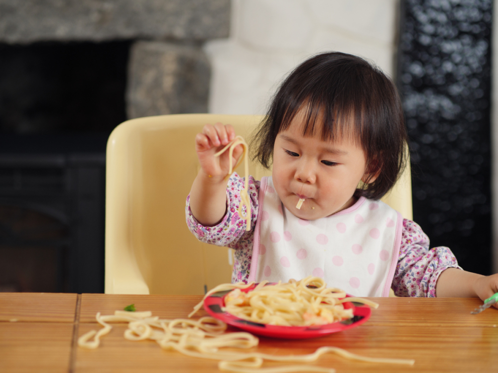 「情緒性進食」是指人在非飢餓狀態下,因情緒波動而進食,例如因為焦慮、壓力或不開心而大量攝取食物