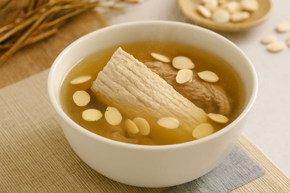 川貝杏仁鱷魚肉湯有補益肺氣、增強抵抗力的作用