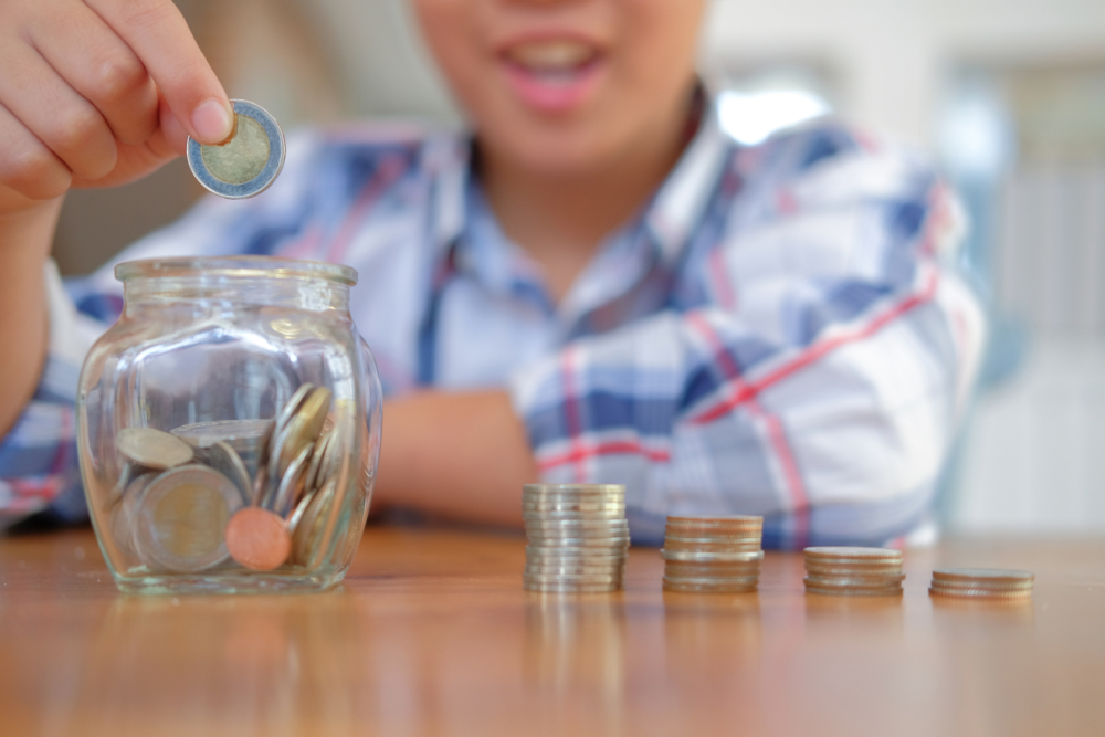 兒子提議用自己存的錢來修理或買一台新的，但事主卻不想接受孩子的提議