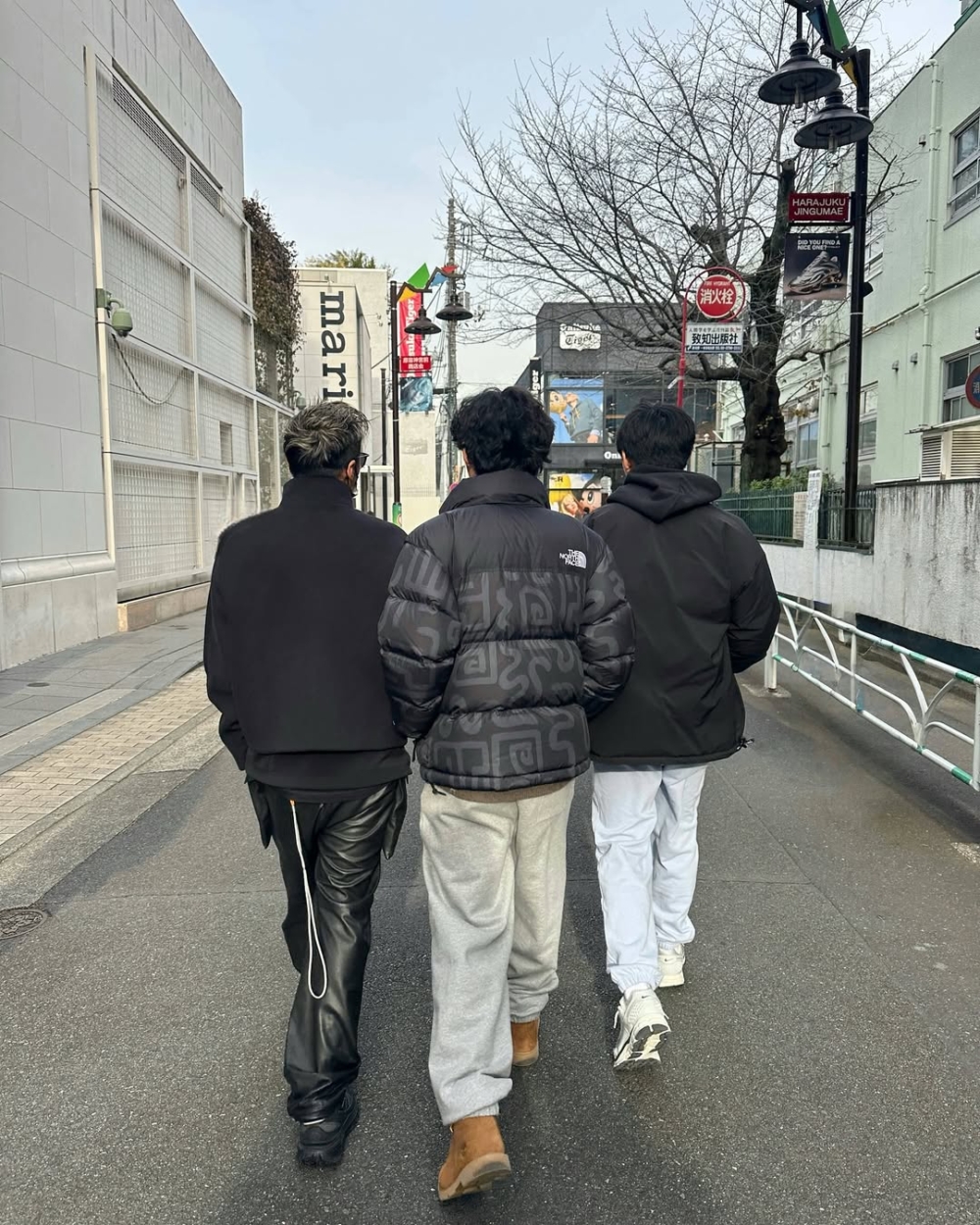 父親對子女身高的影響大於母親，現時霆鋒三父子身高差不多