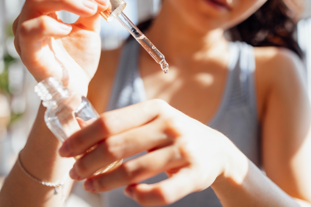 初次使用維他命C精華，可選濃度較低的，大大減少對肌膚的刺激，尤其是敏感肌。