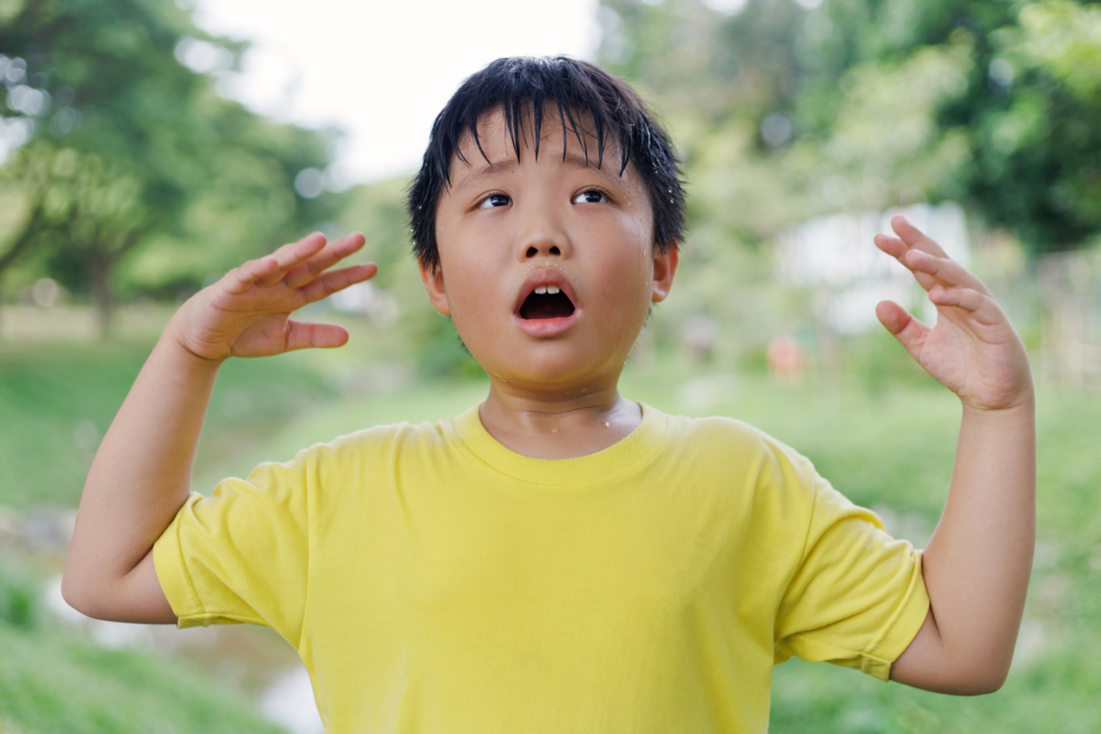 炎熱潮濕的夏季，兒童因脾胃功能尚未健全，特別容易受到「濕邪」侵襲，引發各種身體不適