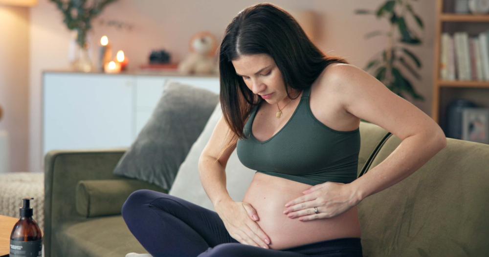 維他命E能幫助孕婦滋潤腹部肌膚,維持彈性,減少妊娠紋的出現。