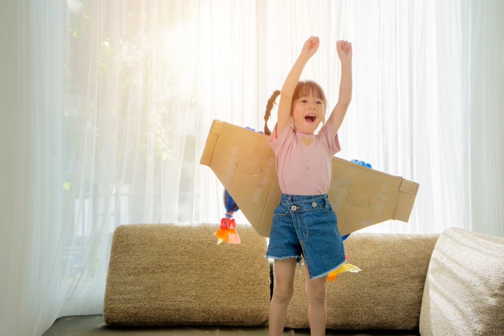 小朋友經常做一些古靈精怪的行為，令父母大感尷尬及無所適從