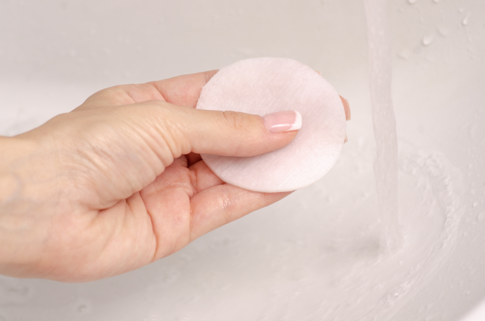 對敏感肌孕婦來說，正確掌握濕敷技巧，可以在肌膚乾燥不適或過敏時帶來極大的舒緩效果