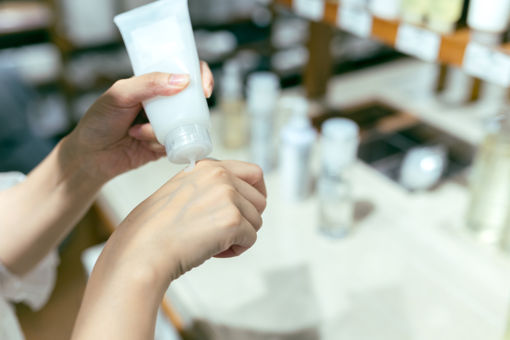 挑選乳液前，可先認識膚質，再根據需求選擇，最後搭配防曬效果更好！